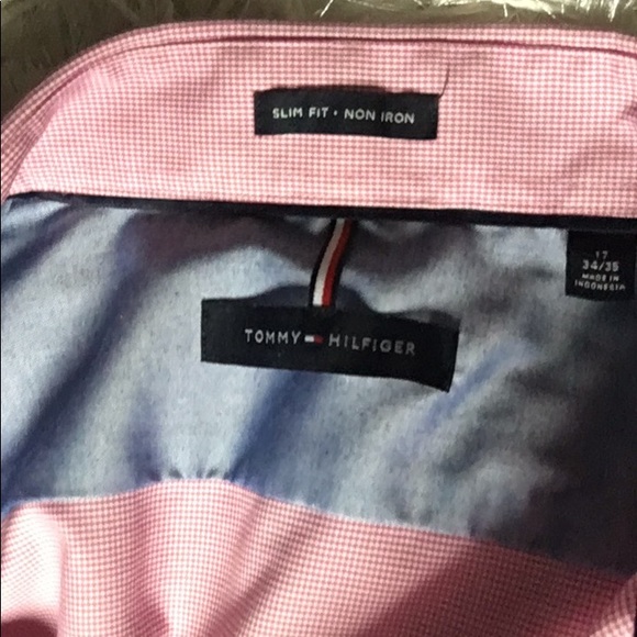 Tommy Hilfiger Men’s Preppy Slim Fit Non Iron Button Up Dress Shirt - Picture 6 of 7